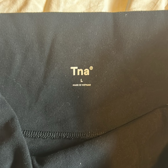 Size large TNA short - Picture 2 of 4